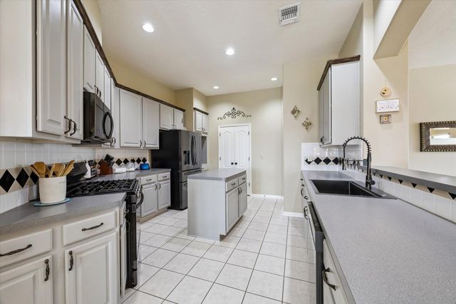 7415 Tranquil River Drive, Pasadena, TX 77505