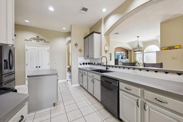 7415 Tranquil River Drive, Pasadena, TX 77505