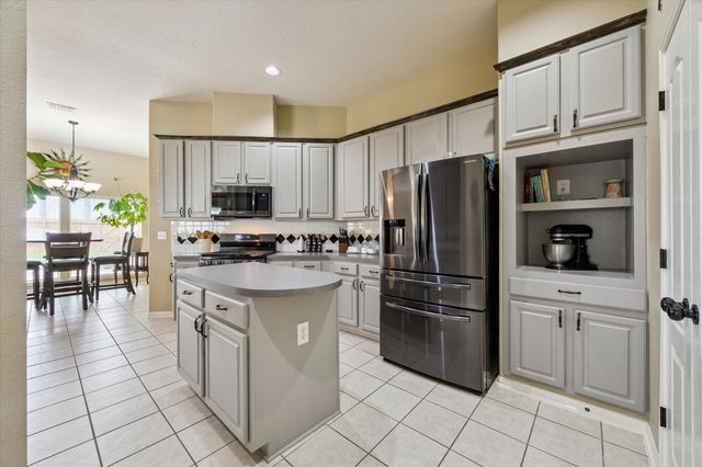 7415 Tranquil River Drive, Pasadena, TX 77505