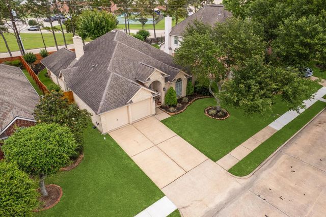 7415 Tranquil River Drive, Pasadena, TX 77505