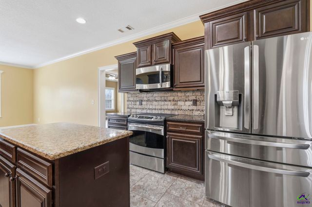 304 Montgomery Street, Warner Robins, GA 31088