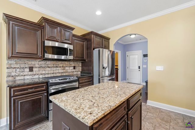 304 Montgomery Street, Warner Robins, GA 31088