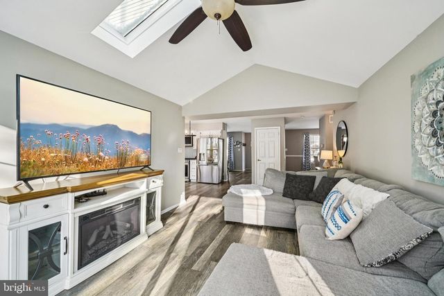 60 WILSON DR, Sicklerville, NJ 08081