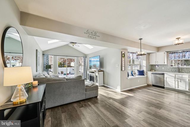 60 WILSON DR, Sicklerville, NJ 08081