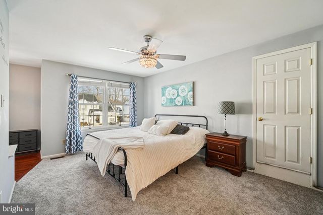 60 WILSON DR, Sicklerville, NJ 08081