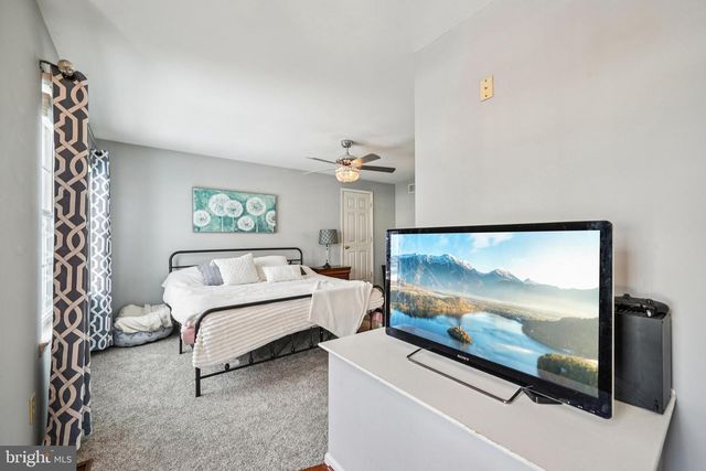 60 WILSON DR, Sicklerville, NJ 08081