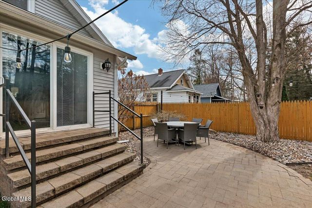 42 Irving Road, Scotia, NY 12302