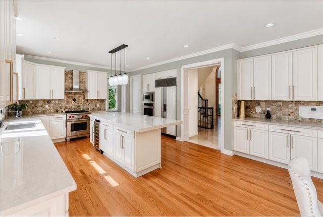 5539 Carrollton Court, Rochester, MI 48306