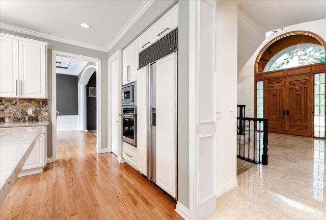 5539 Carrollton Court, Rochester, MI 48306