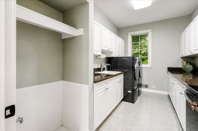 5539 Carrollton Court, Rochester, MI 48306