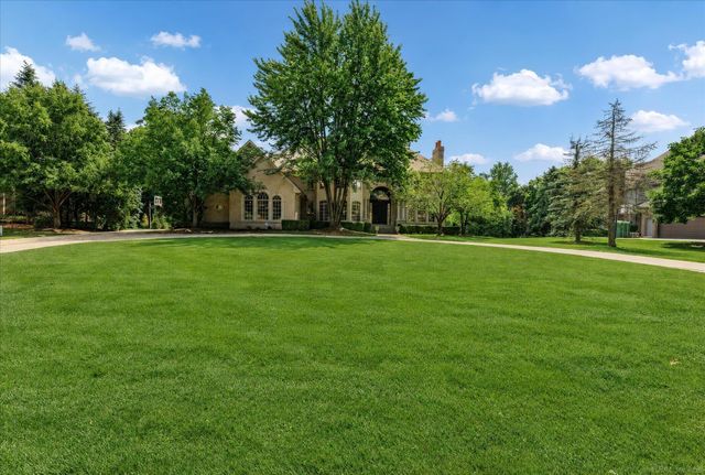 5539 Carrollton Court, Rochester, MI 48306