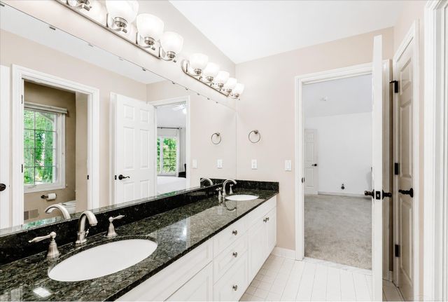 5539 Carrollton Court, Rochester, MI 48306