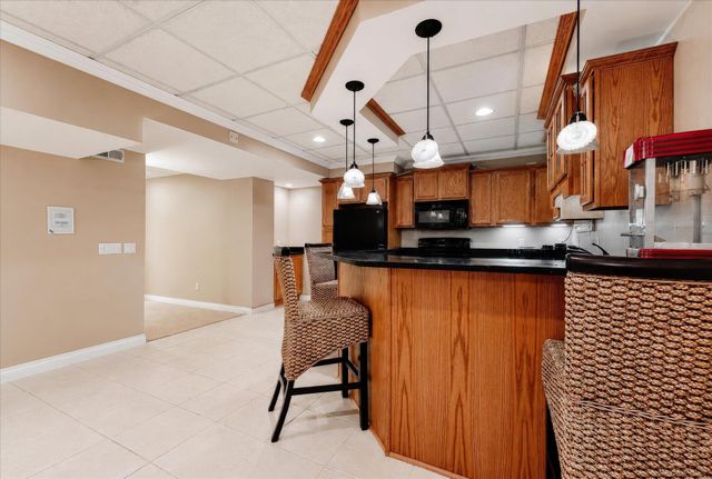 5539 Carrollton Court, Rochester, MI 48306
