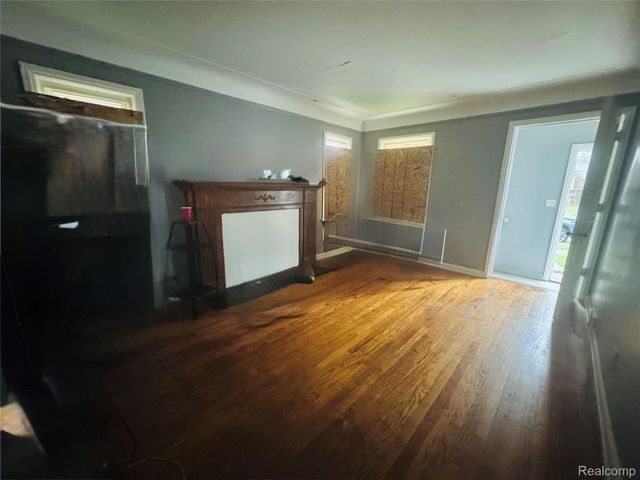 13096 Maiden Street, Detroit, MI 48213