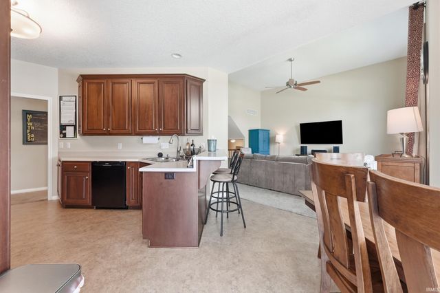 1209 Crooked Creek Parkway, Fort Wayne, IN 46845
