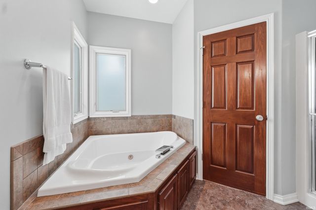 1209 Crooked Creek Parkway, Fort Wayne, IN 46845