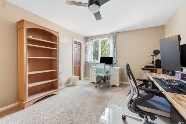 1209 Crooked Creek Parkway, Fort Wayne, IN 46845