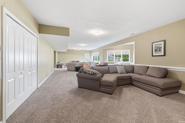 1209 Crooked Creek Parkway, Fort Wayne, IN 46845