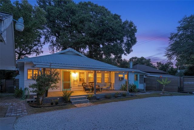 901 W BAKER STREET, Plant City, FL 33563