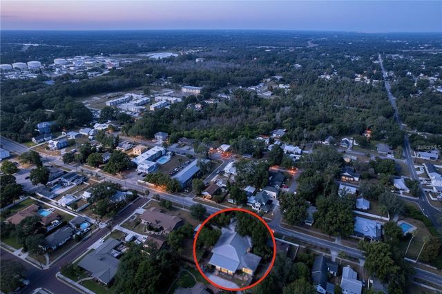 901 W BAKER STREET, Plant City, FL 33563