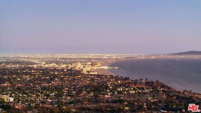 1058 Vista Grande Drive, Pacific Palisades (los Angeles), CA 90272