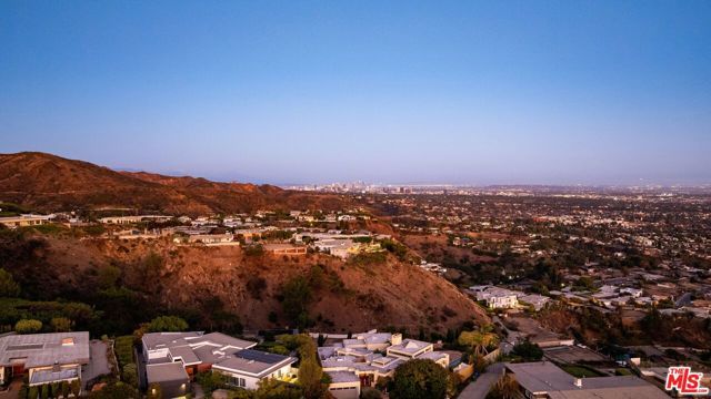 1058 Vista Grande Drive, Pacific Palisades (los Angeles), CA 90272