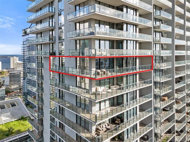 88 SW 7th St 3212, Miami, FL 33130