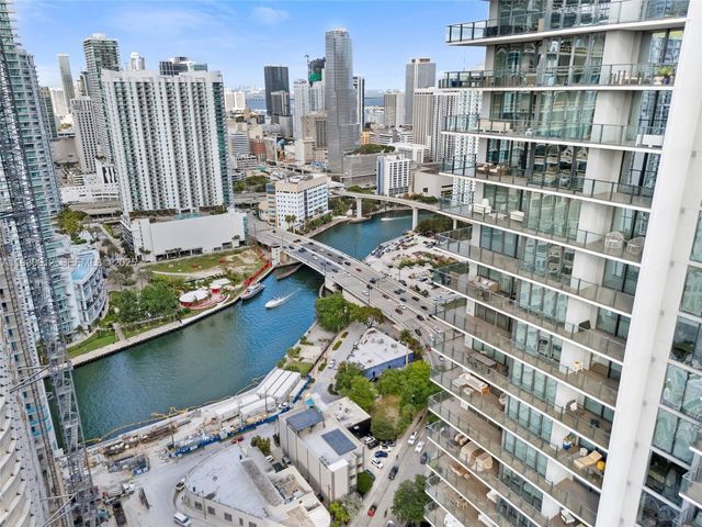 88 SW 7th St 3212, Miami, FL 33130