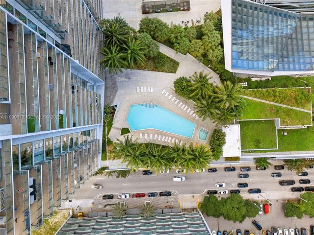 88 SW 7th St 3212, Miami, FL 33130