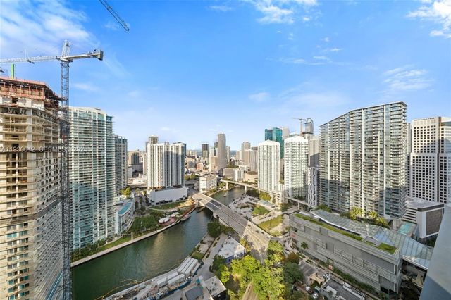 88 SW 7th St 3212, Miami, FL 33130