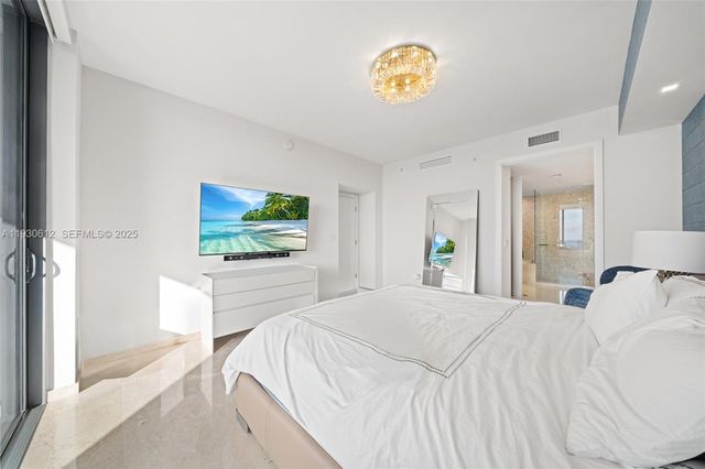 88 SW 7th St 3212, Miami, FL 33130