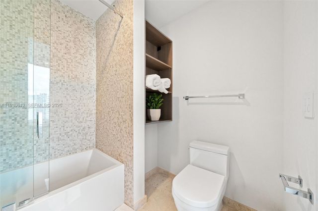 88 SW 7th St 3212, Miami, FL 33130