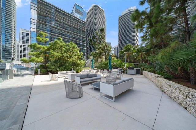 88 SW 7th St 3212, Miami, FL 33130