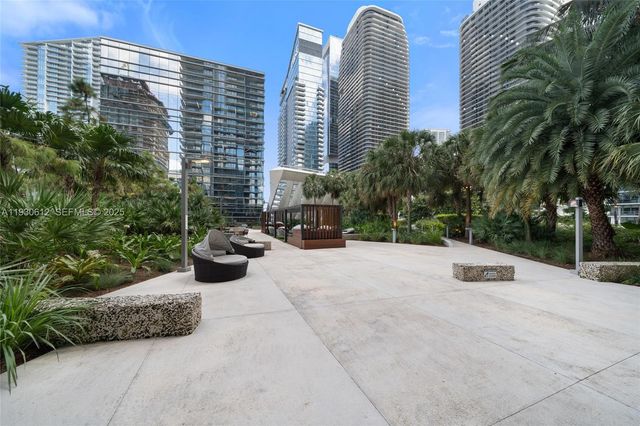 88 SW 7th St 3212, Miami, FL 33130