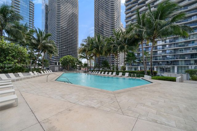 88 SW 7th St 3212, Miami, FL 33130
