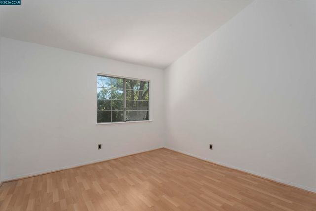 115 Dursey Dr, Pinole, CA 94564