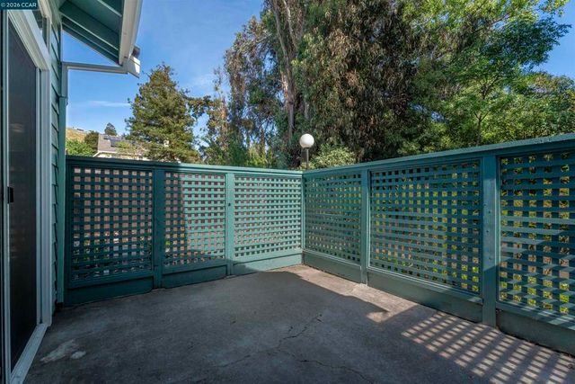 115 Dursey Dr, Pinole, CA 94564