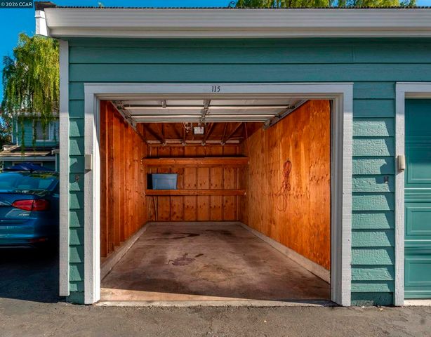 115 Dursey Dr, Pinole, CA 94564