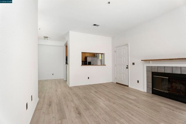 115 Dursey Dr, Pinole, CA 94564