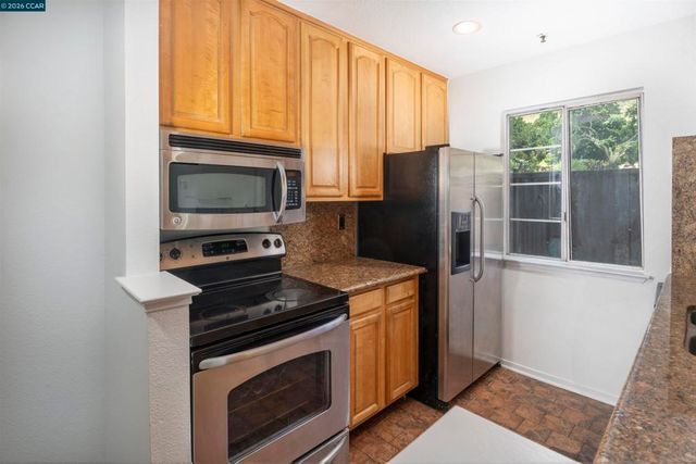 115 Dursey Dr, Pinole, CA 94564