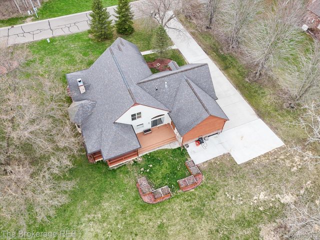 9055 N Island Drive, Flushing Charter Township, MI 48433