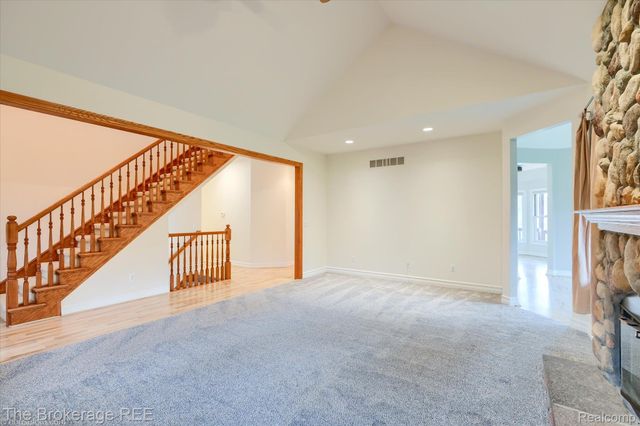 9055 N Island Drive, Flushing Charter Township, MI 48433