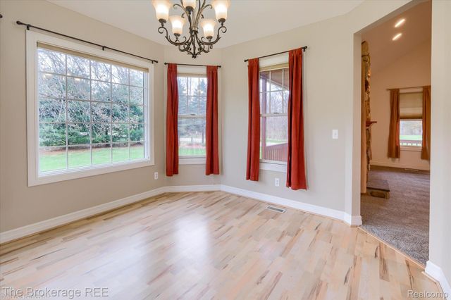 9055 N Island Drive, Flushing Charter Township, MI 48433