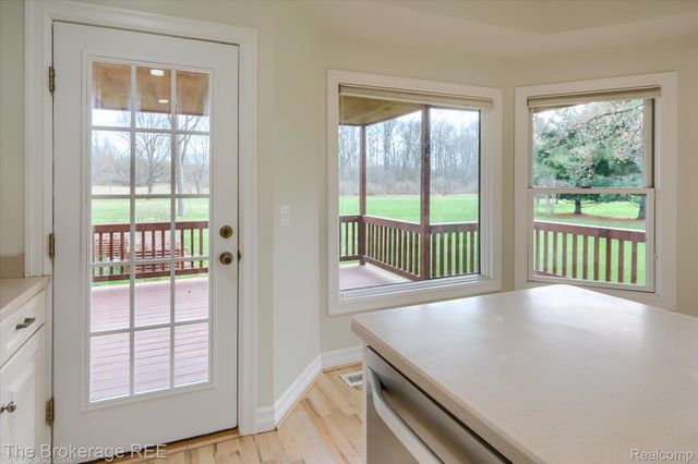 9055 N Island Drive, Flushing Charter Township, MI 48433