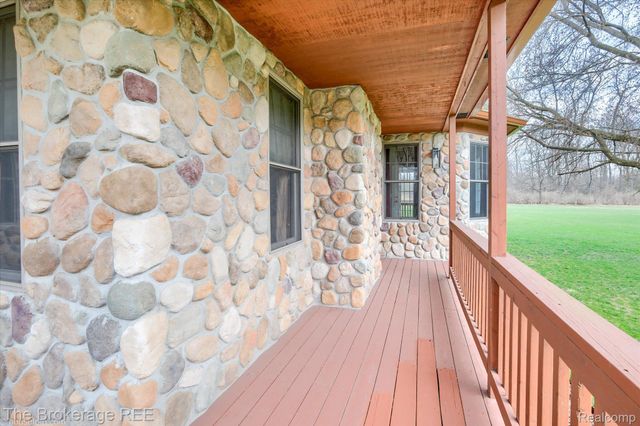 9055 N Island Drive, Flushing Charter Township, MI 48433