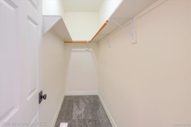 9055 N Island Drive, Flushing Charter Township, MI 48433