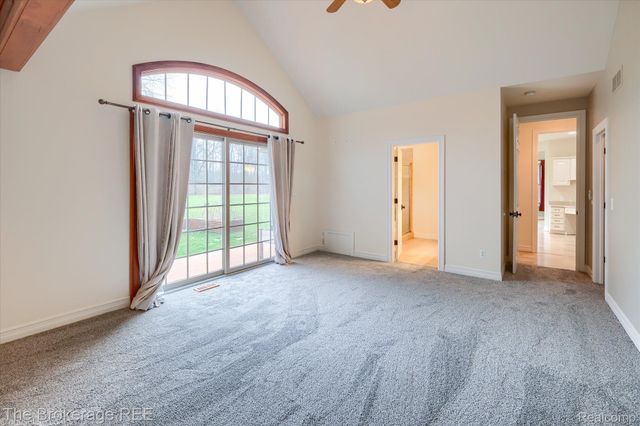 9055 N Island Drive, Flushing Charter Township, MI 48433