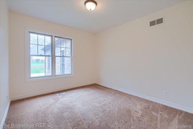 9055 N Island Drive, Flushing Charter Township, MI 48433