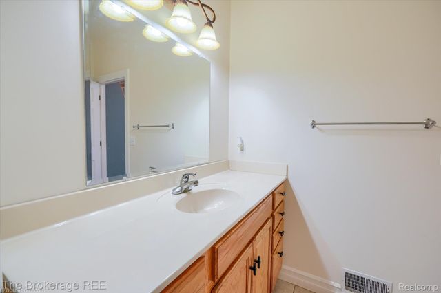 9055 N Island Drive, Flushing Charter Township, MI 48433