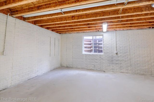 9055 N Island Drive, Flushing Charter Township, MI 48433